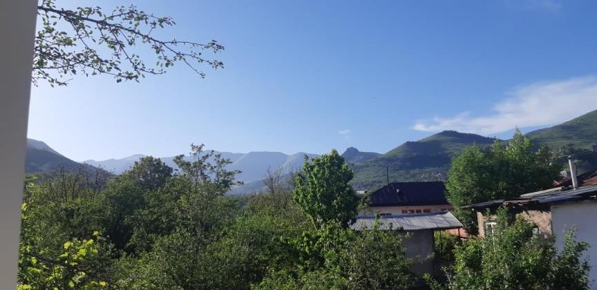 Center Hotel Goris Exterior photo
